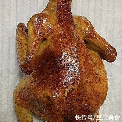 外焦里嫩爆汁烤全鸡-烤箱版