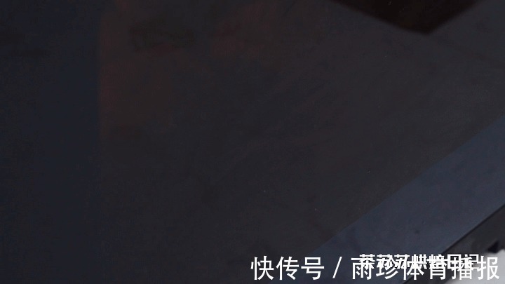 高筋面粉|芝士碱水面包的做法，几步就搞定，越吃越上瘾