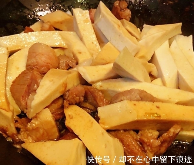 干锅千叶豆腐,香辣可口,堪称米饭杀手