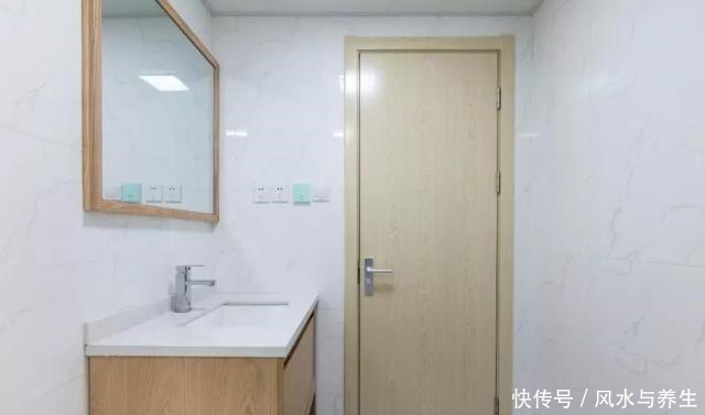 墙面|新房终于完工，一进门就被玄关迷住，每个细节都很喜欢，太漂亮了！