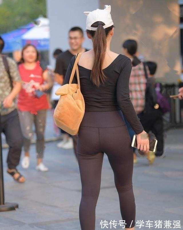 丝绒 打底裤的多种风格搭配，选择优雅减龄的风格，更加漂亮！