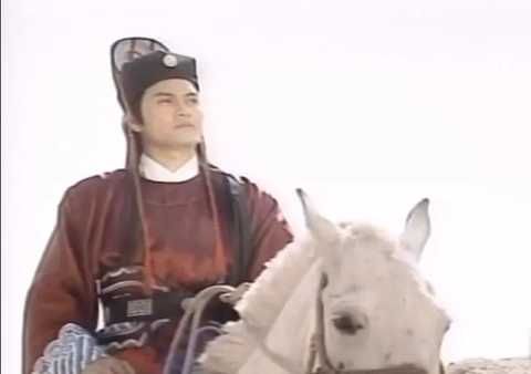 穿紅衣服最帥的男人長這樣