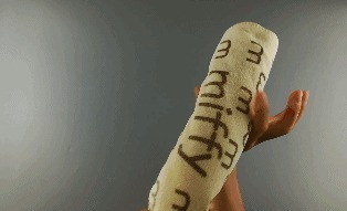 毛巾|阴天衣服不干怎么办教你一招，比洗衣机甩干还快