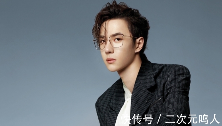 微微一笑|舞蹈界天花板，冠军导师王一博的艰辛成名路