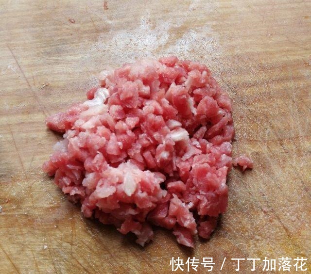 肉末|肉末外婆菜，简简单单，超级下饭！
