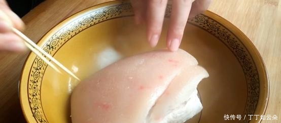  梅菜扣肉这样做太好吃了，就连大厨都点赞，亲戚朋友抢着吃