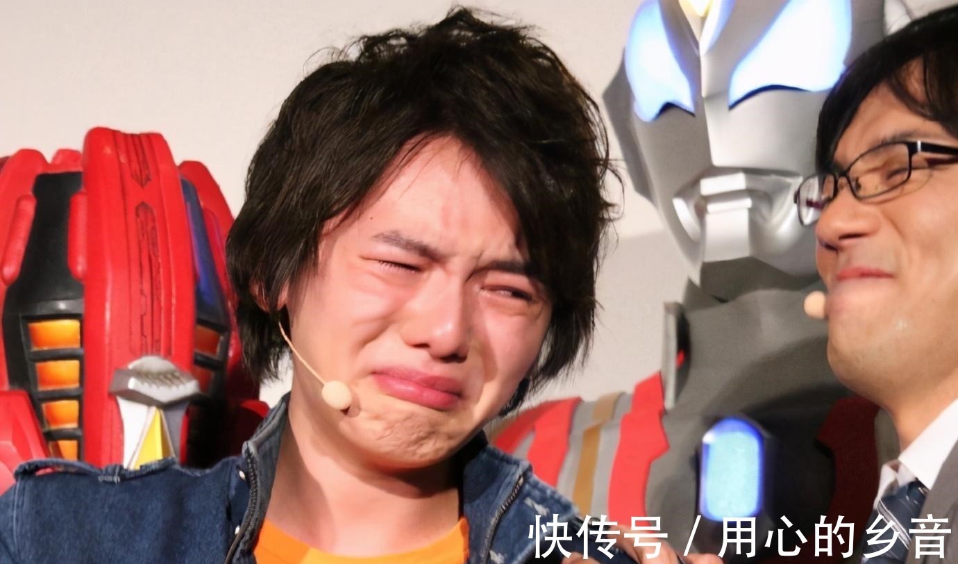 代奥特曼|历代奥特曼交接的感人场景,小陆哭得最惨,然后客串的也最多