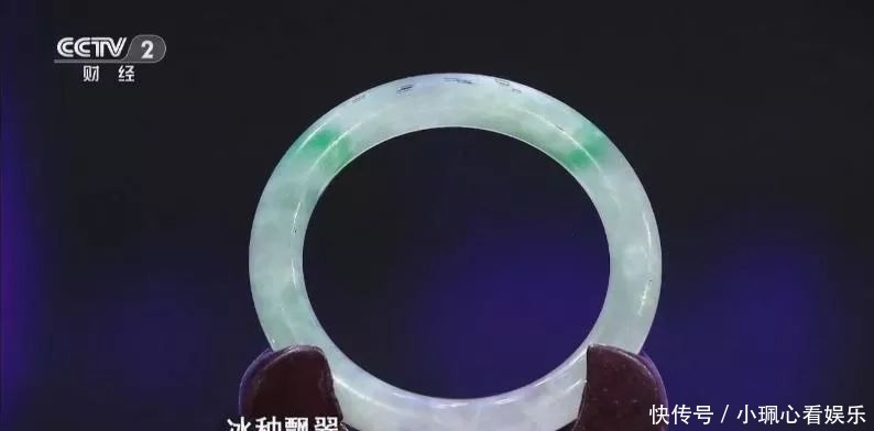 出于|朋友珠宝店开不下去,出于好意买了只6万的手镯,到手却是假货!