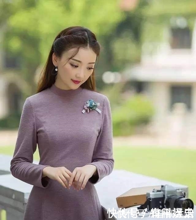 连衣裙|一条裸紫色的连衣裙,美女简直不要太性感!