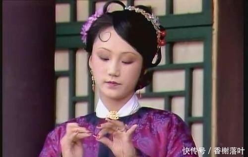 梧桐树!秋桐的名字里,藏着一个令人脊背发凉的秘密,难怪王熙凤奈何不了她