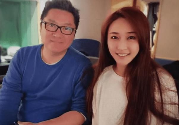 她背著丈夫參加好聲音,爆紅后稱自己是單身,下臺(tái)立馬就與丈夫辦離婚