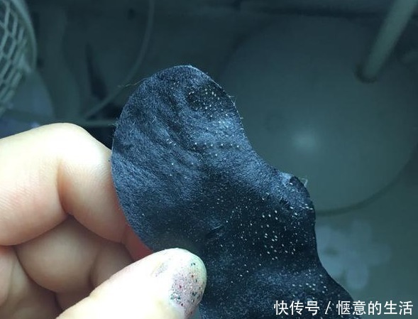 氨基酸洗面奶|先别慌着挤黑头,这3种原因你知道了再挤也不迟!