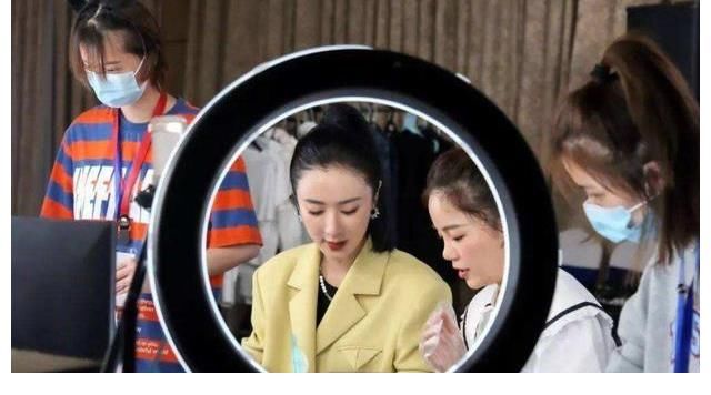 京东联盟|薇娅“倒下”后，刘强东做出两个重要决定