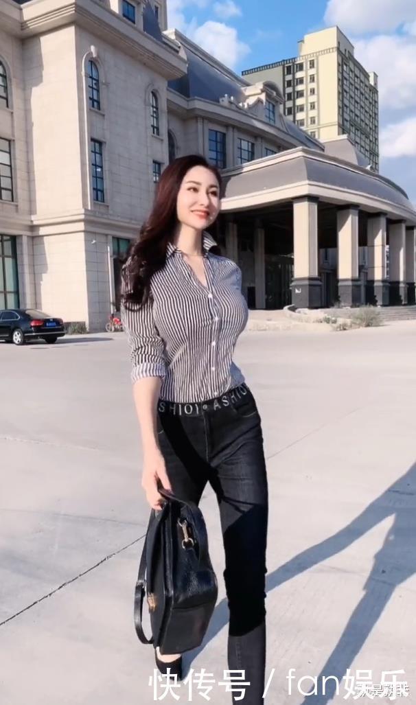 女孩|条纹衬衫配上牛仔裤,值得高挑女孩试上一试