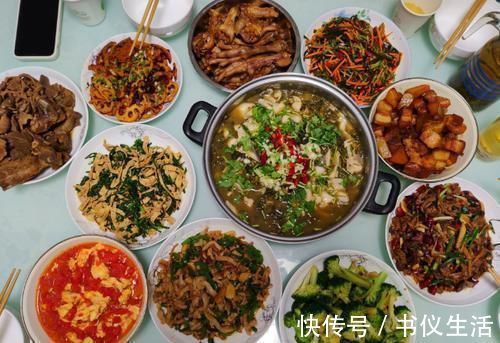 在家请客吃饭，做了11个菜，兼顾大人小孩，成本仅150元
