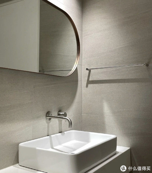 开关|入住后才知道,卫生间这些“缺乏思考”的设计有多难用,受够了!