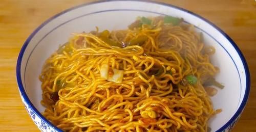 面条别煮着吃了，教你一个做法，我家一周能吃上6回，比肉还香
