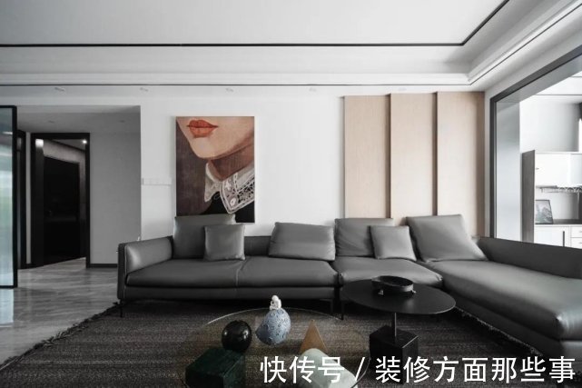 二厅|129平现代风四居室,在灰色空间汇总加入木质元素,更加有温度