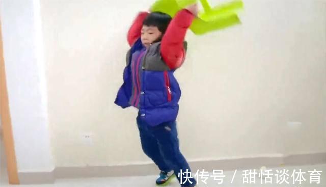 是非对错|从哭闹到摔东西,6岁孩子步步紧逼让爸妈妥协,步骤缜密有心机