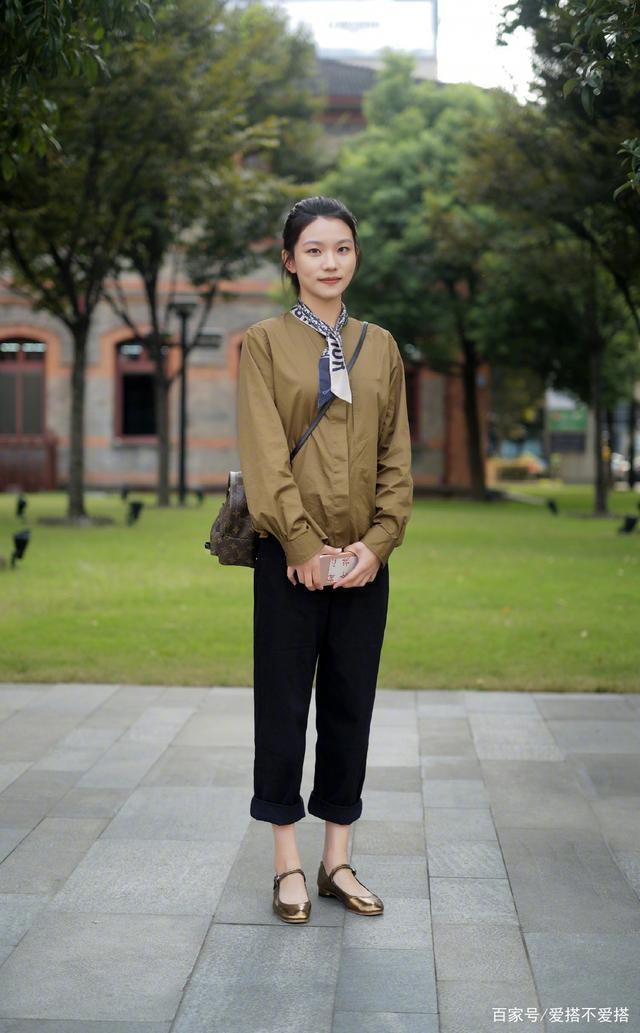 裤子要精不要多，秋冬备好这“5条”裤子，保暖舒适还很显瘦