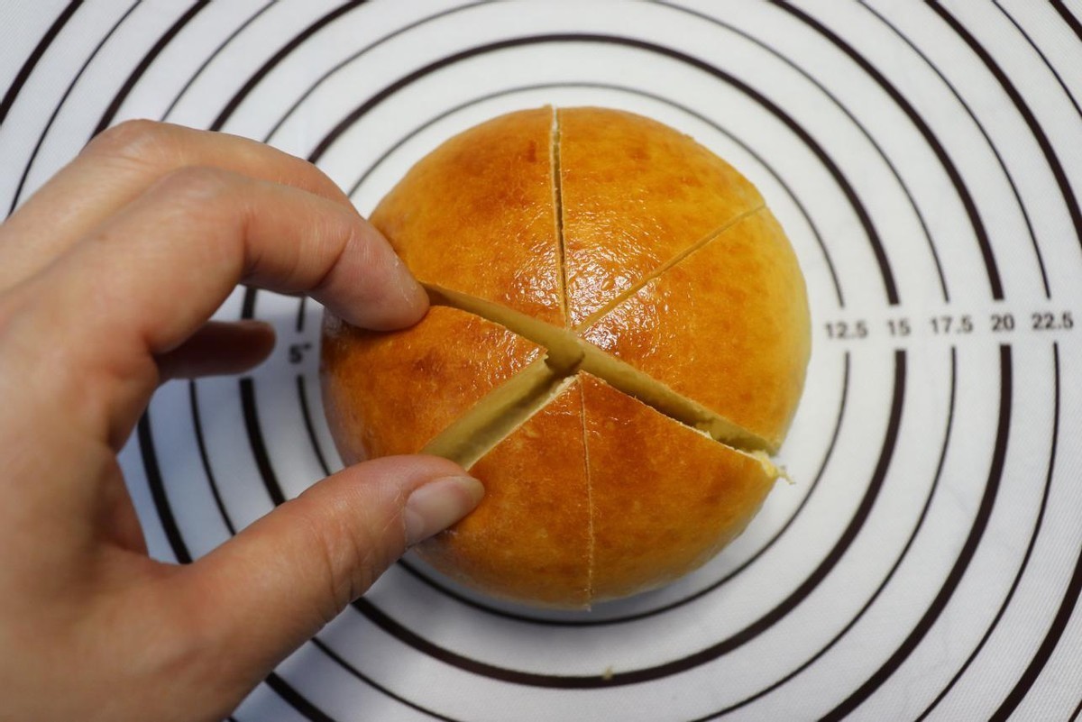 好吃的蒜香面包，浓郁奶香和蒜香碰撞是一绝，烘焙新手也能驾驭