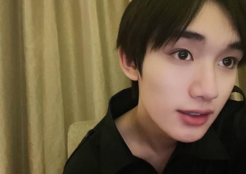 何老師|《快樂大本營》對丁程鑫的實力寵愛，閉關缺席錄制準備禮物，高考前發博祝福