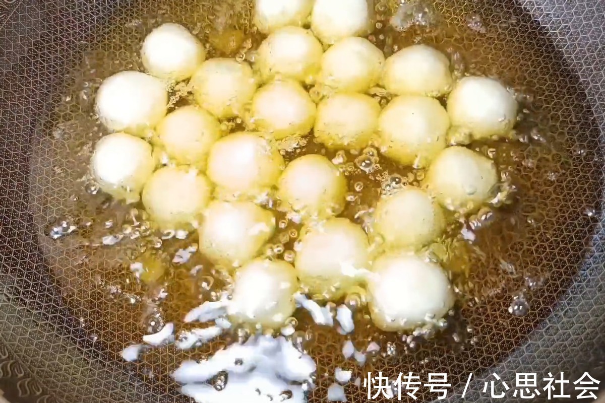 油温|土豆不要只会做薯片,油炸土豆球外酥里嫩,小孩子很喜欢吃