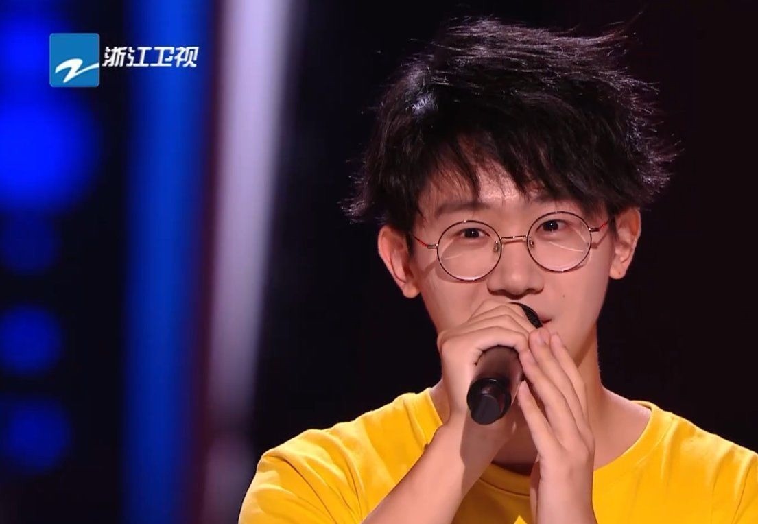 夸選手比周深厚重,遇大型社死現(xiàn)場(chǎng)!好聲音為何離不開那英的虎?