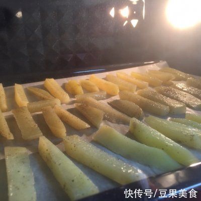 这道烤箱版薯条（一人份），超级简单，绝对下饭