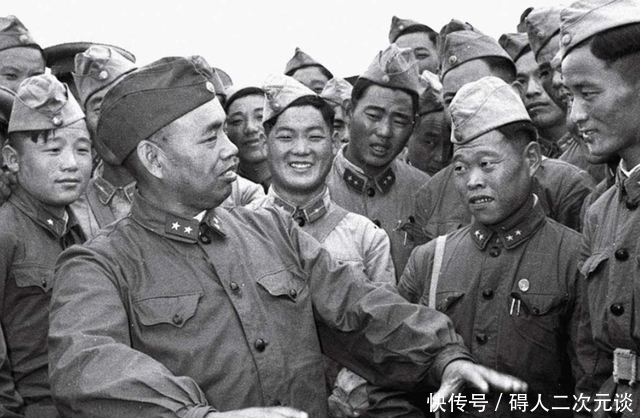 许世友|他当军长时，许世友是副军长，建国后他当了农民，在饥饿中病逝