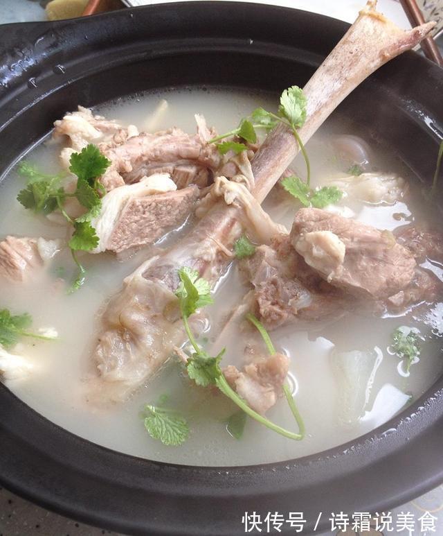 羊肉汤的几种创意做法，吃的贼过瘾，挑食的孩子都能喝光光！