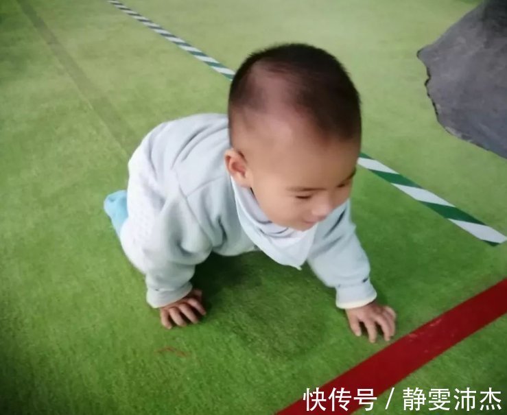 宝宝趴|多多练习“宝宝趴”,将来才能“宝宝爬”,这才是进阶训练