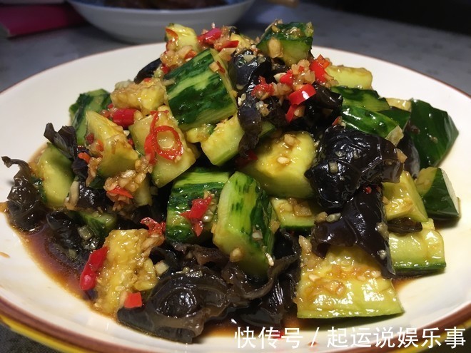 绿茶|84岁老人血管光滑得像30岁,原来他常吃这道菜,预防心血管疾病