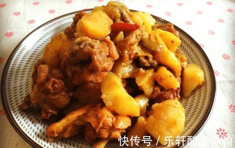浮沫|伏天多吃土豆,可以“补钾”,搭配这个肉炖一锅,花钱少又美味