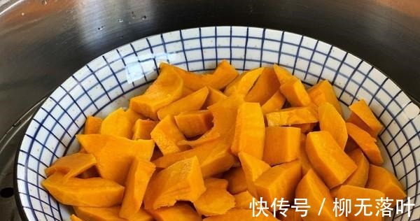 教程|好吃又好看的白耳蒸南瓜,最详细的教程,厨房新手也能快速上手!