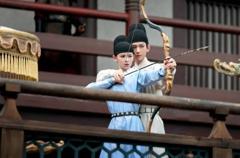 成毅|《与君歌》开播两天热度第1，成毅被吐槽没有帝王气势，太阴柔？