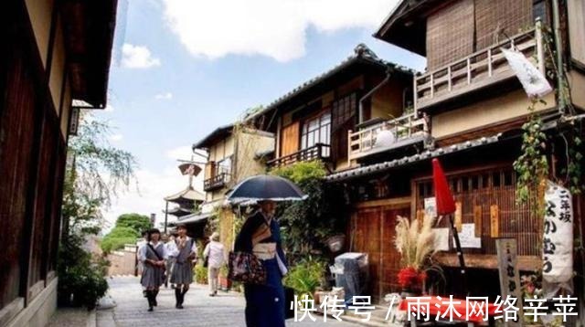 房地产|泡沫经济下日本房价崩盘,当年“没买”房子的人,后来过得怎样?