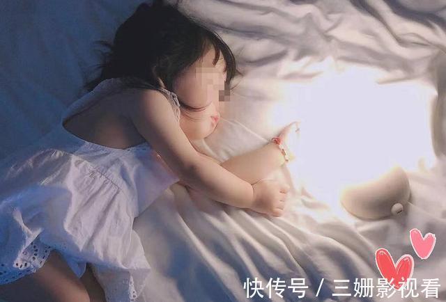 宝妈|和宝宝一起睡觉觉,新手爸妈有五件事要注意,以免影响娃身体发育
