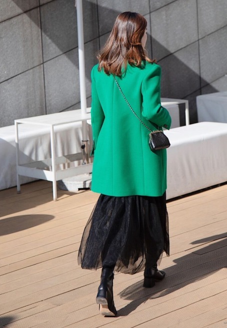 时髦 穿来穿去,还是“大衣”时髦耐看,保暖舒适又高级,适合成熟女性