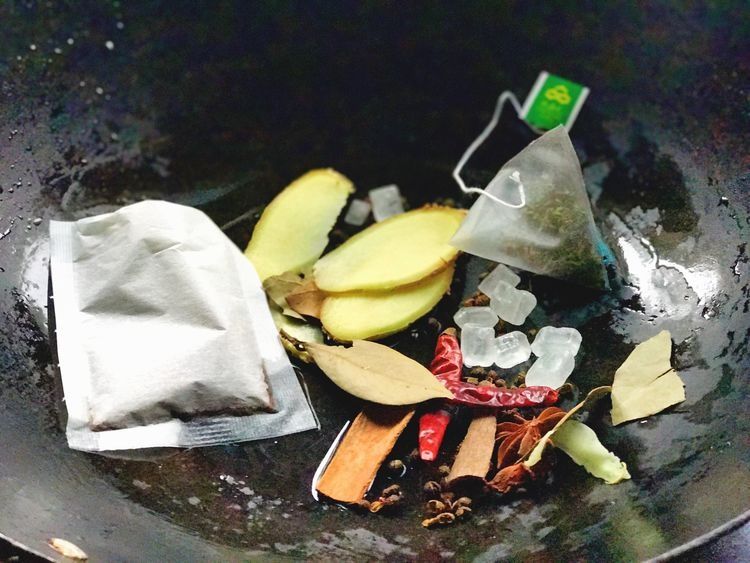 想吃卤牛肉不用再出去买了，自己在家做，味道真赞