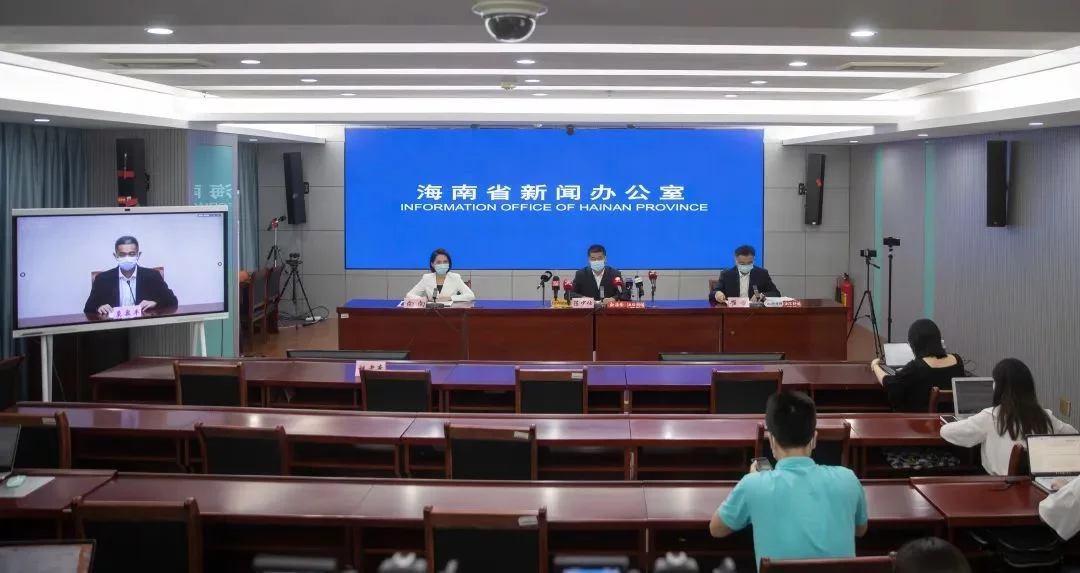 海南新增報告感染者數已從最高峰回落近半
，6個重點市縣疫情發展趨勢得到有效遏製
