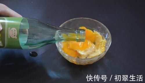 橘子皮|橘子皮放进白醋里泡一泡, 能为家里省下不少钱, 看完您会感谢我的