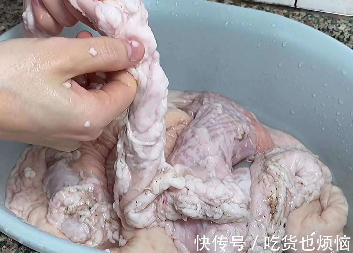 猪大肠|大厨30年卤肥肠配方，掌握关键的这一步，咬一口，汁香味浓满嘴香