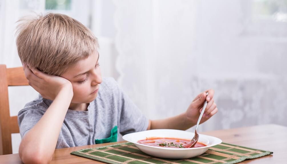 11岁男孩一年长高18公分，儿科医生：有1物是“增长剂”，宜多吃