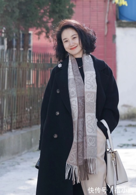 解析 穿衣小白有救了!气质女人的“大衣穿搭”解析,让你瞬间变时髦精