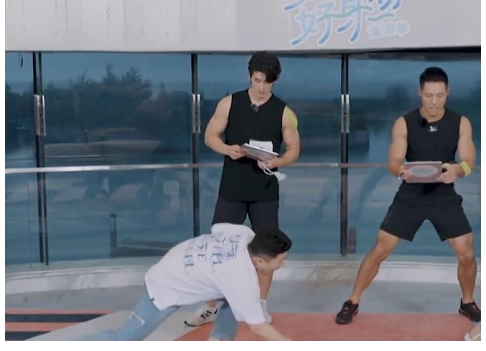 曾是宁静的节目恋人，宁静说要用爱回馈他，现在在节目中做工具人