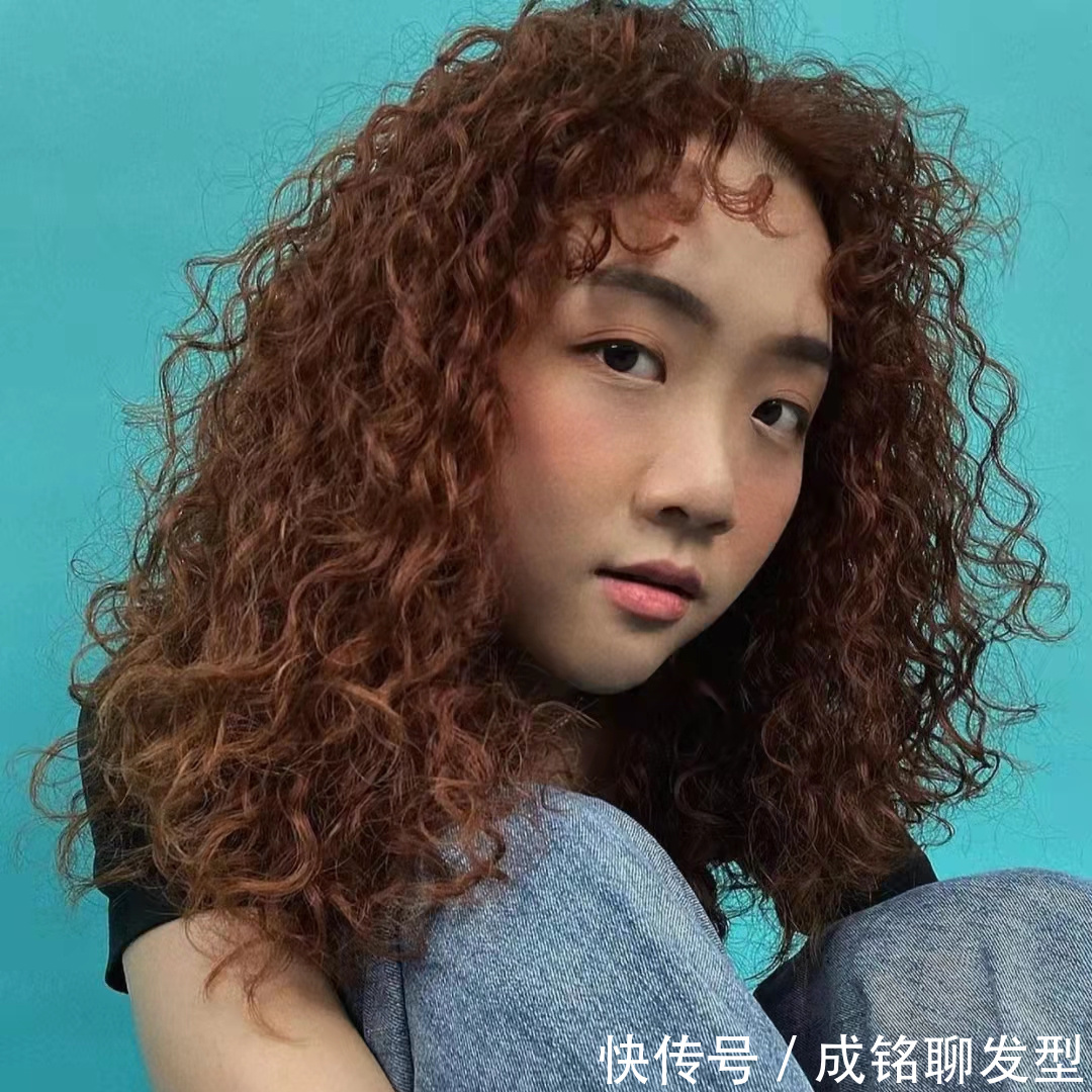 卷形|羊毛卷已经过气了,今年流行烫“巴西卷”,时髦的小姐姐已经上头
