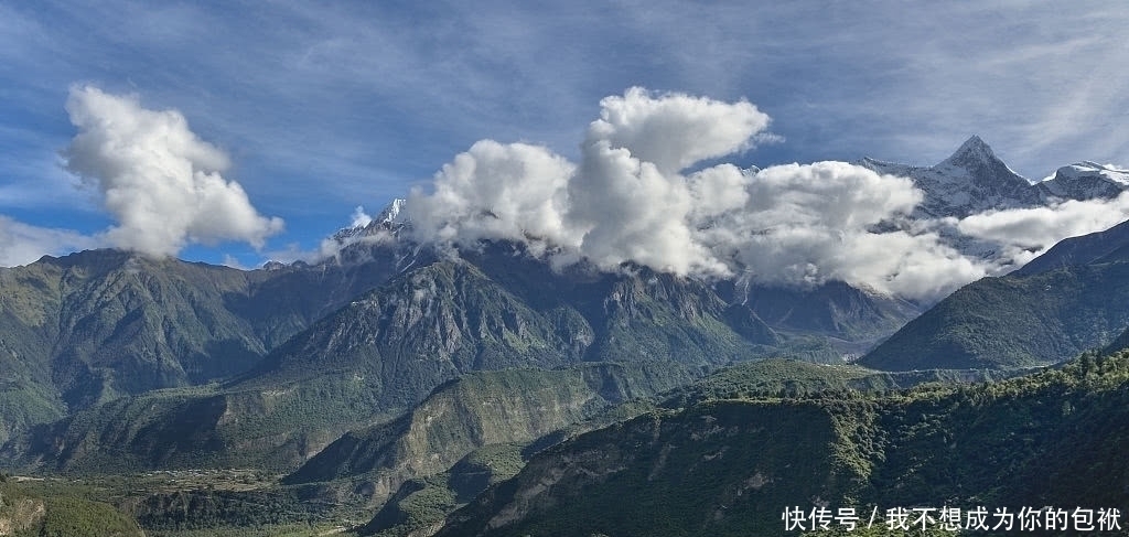 亚丁|红叶、雪山、雅鲁藏布江，稻城亚丁和大兴安岭 由南到北体验初秋