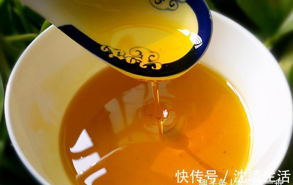 炸东西剩下的老油怎么办?教你一招,快速回清,和新油一样用