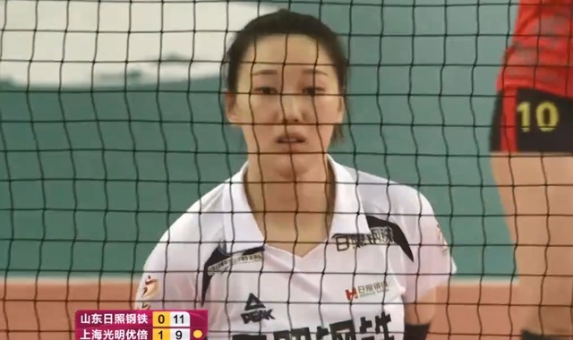 赛场|女排联赛里的二传,为什么总被某些球迷责怪、嘲讽?